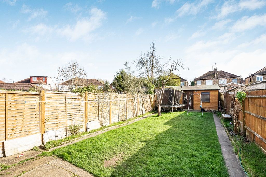 Property photo 2 of 24 Picture No. 33