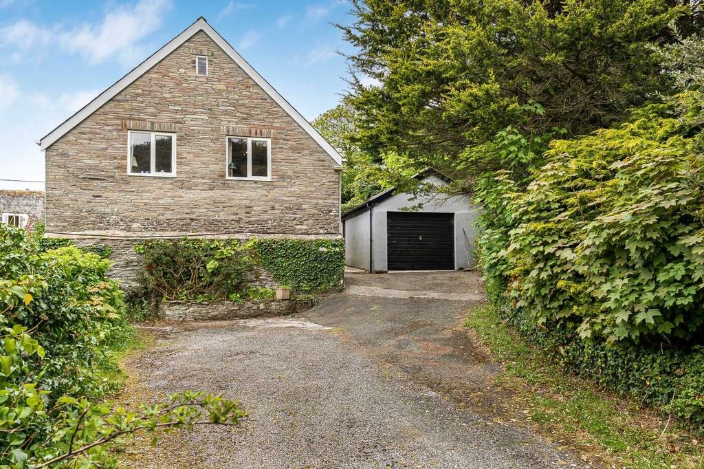 Property photo 2 of 30