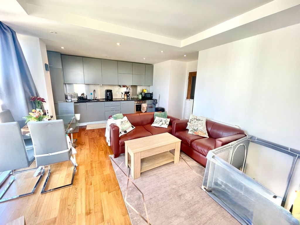 Property photo 2 of 13 Img_3294