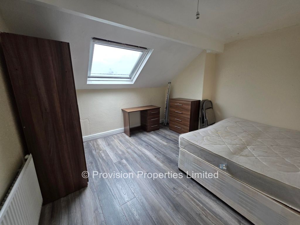 Property photo 2 of 9 Photo