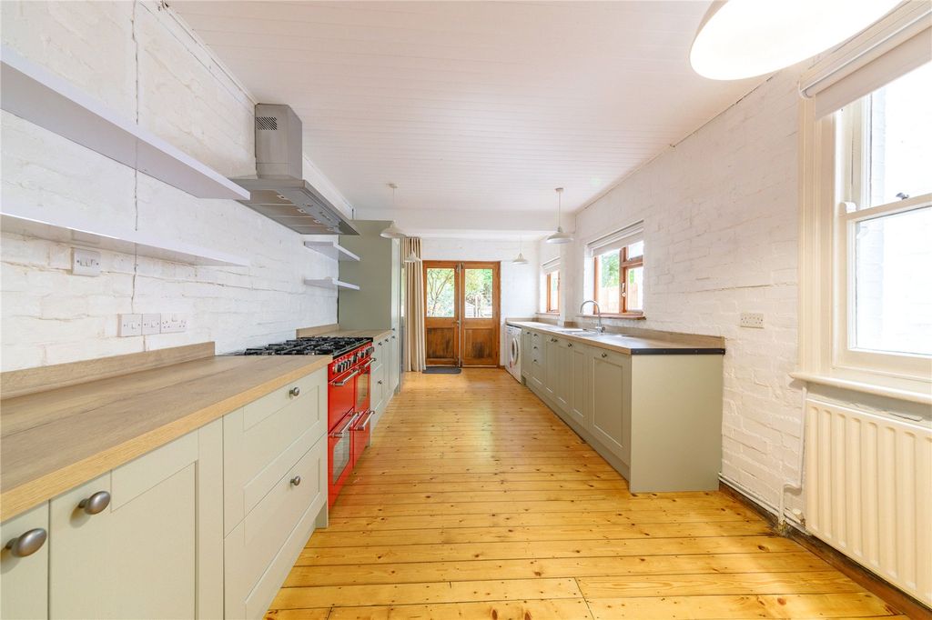 Property photo 2 of 13 Picture No. 36
