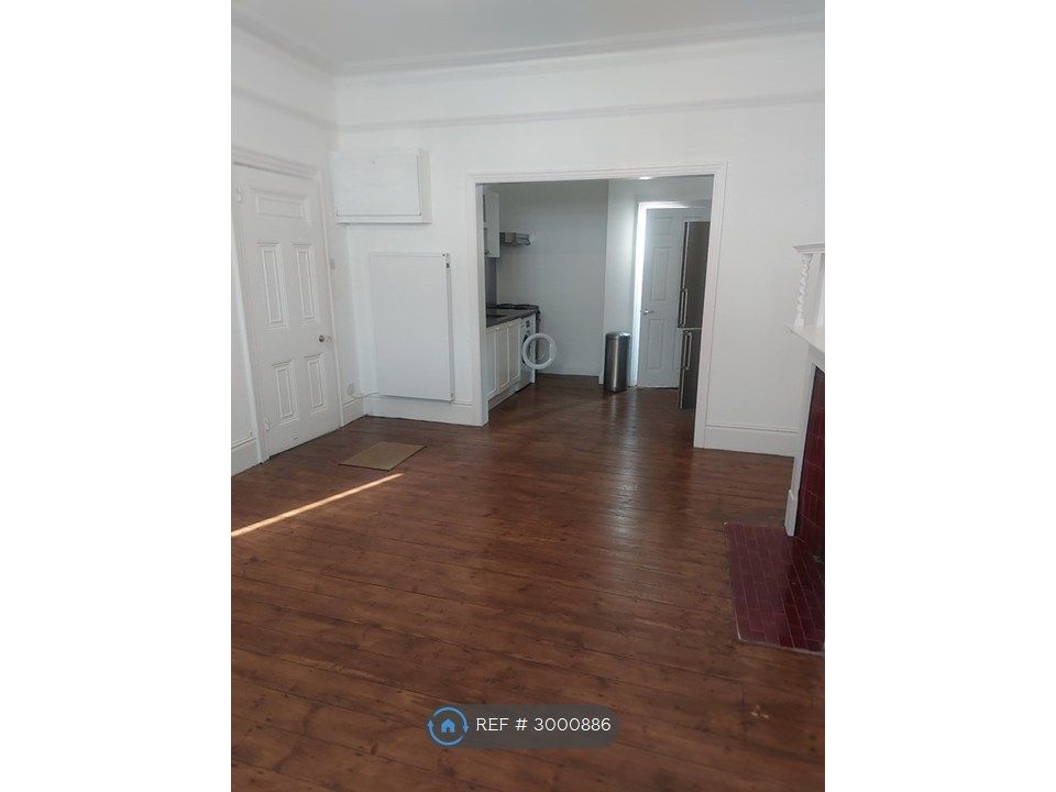 Property photo 3 of 4
