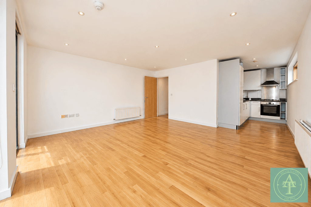 Property photo 3 of 11 Gallery