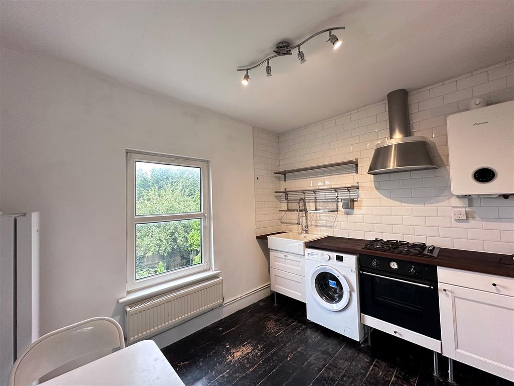 Property photo 2 of 8 6.Jpg