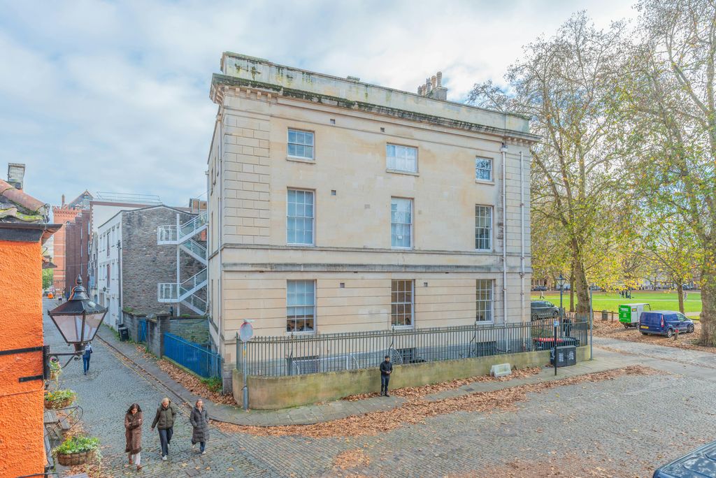 Property photo 3 of 8 Custom House, Queen Square, Bristol-36.Jpg
