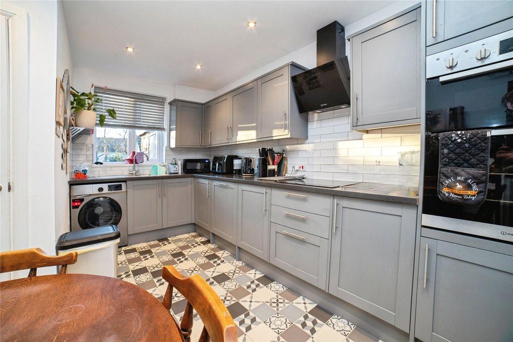 Property photo 1 of 21 Kitchen Dining Room