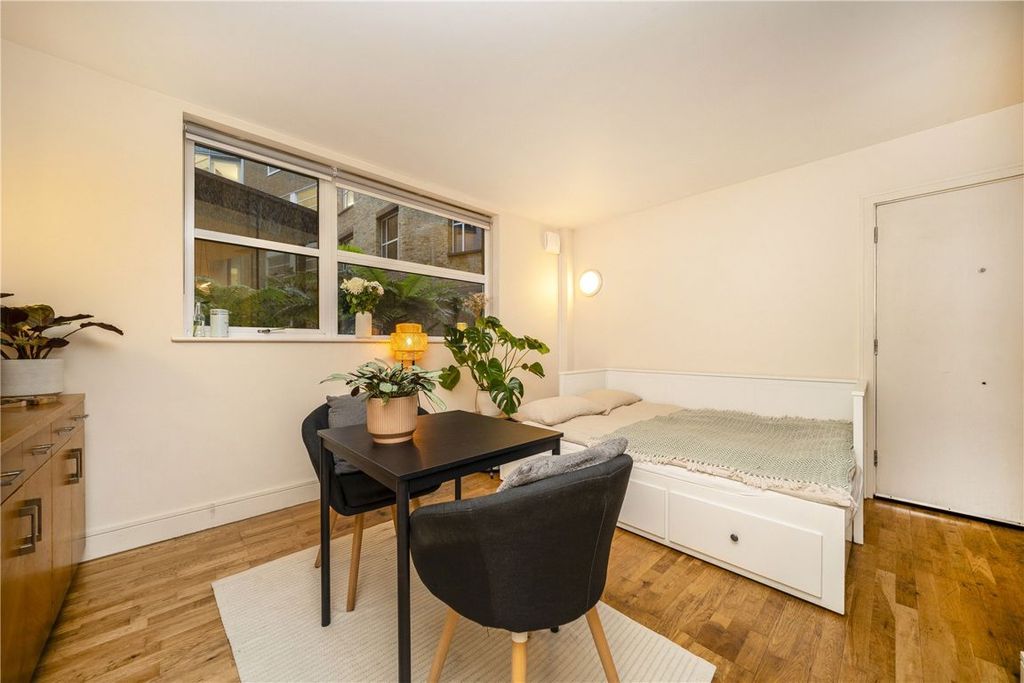 Property photo 2 of 5