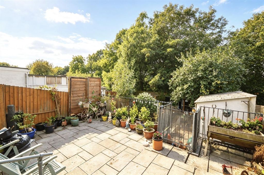 Property photo 3 of 14 Outside