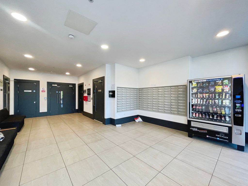 Property photo 2 of 11 6