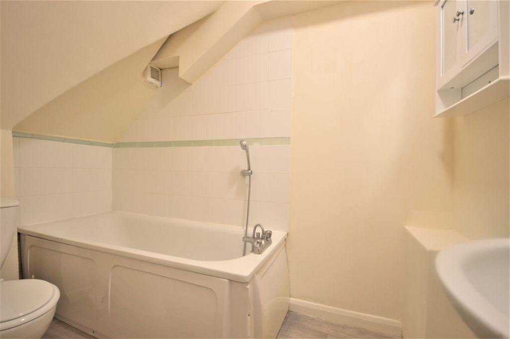 Property photo 2 of 4 Bathroom