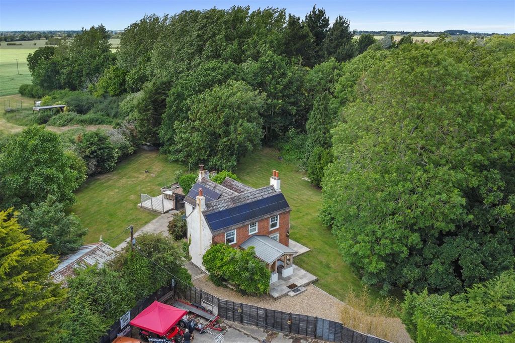 Property photo 1 of 55 Pt-Fc(Col)-Pondfarmhouse-1.Jpg