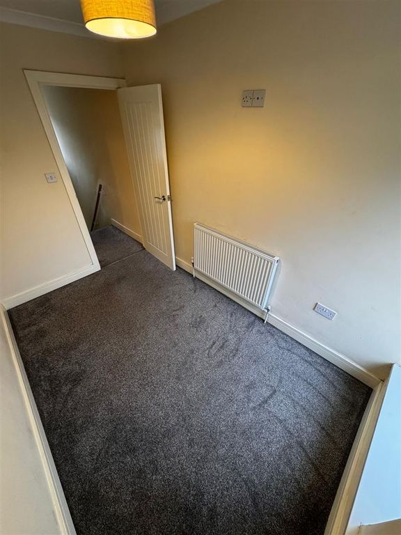 Additional image 6 of 3 bed semi-detached house to rentTon Row Ton Pentre Pentre, Pentre CF41