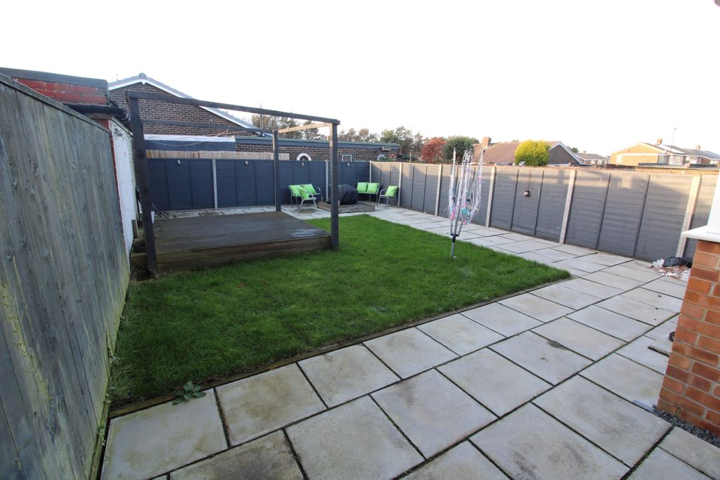 Property photo 2 of 9 B.Gar