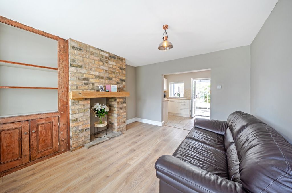 Property photo 2 of 11 1279136 (1)