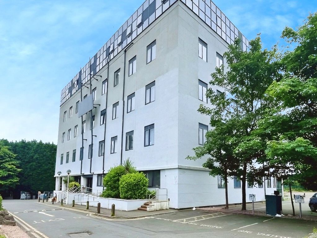 Property photo 1 of 11 Main Page