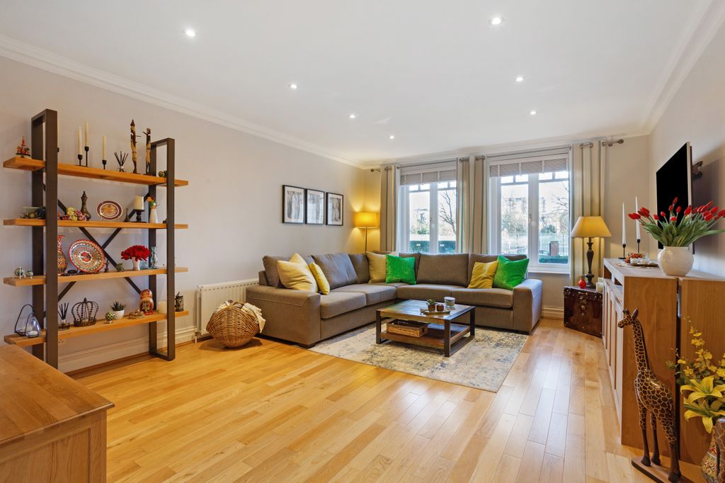 Property photo 3 of 24