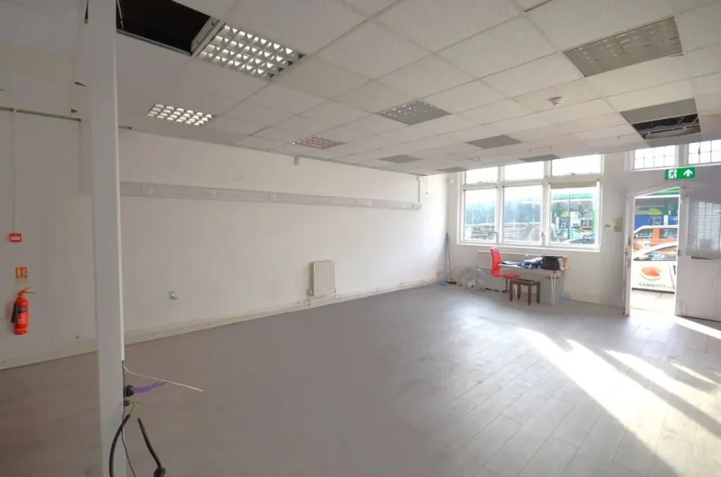 Property photo 3 of 4