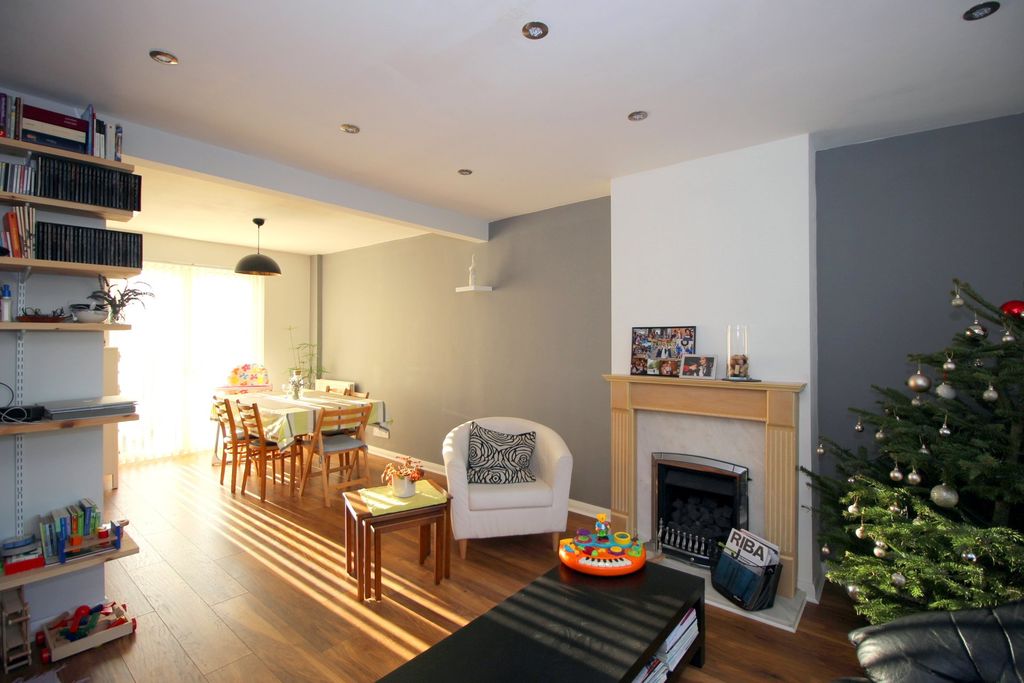 Property photo 2 of 10 Image