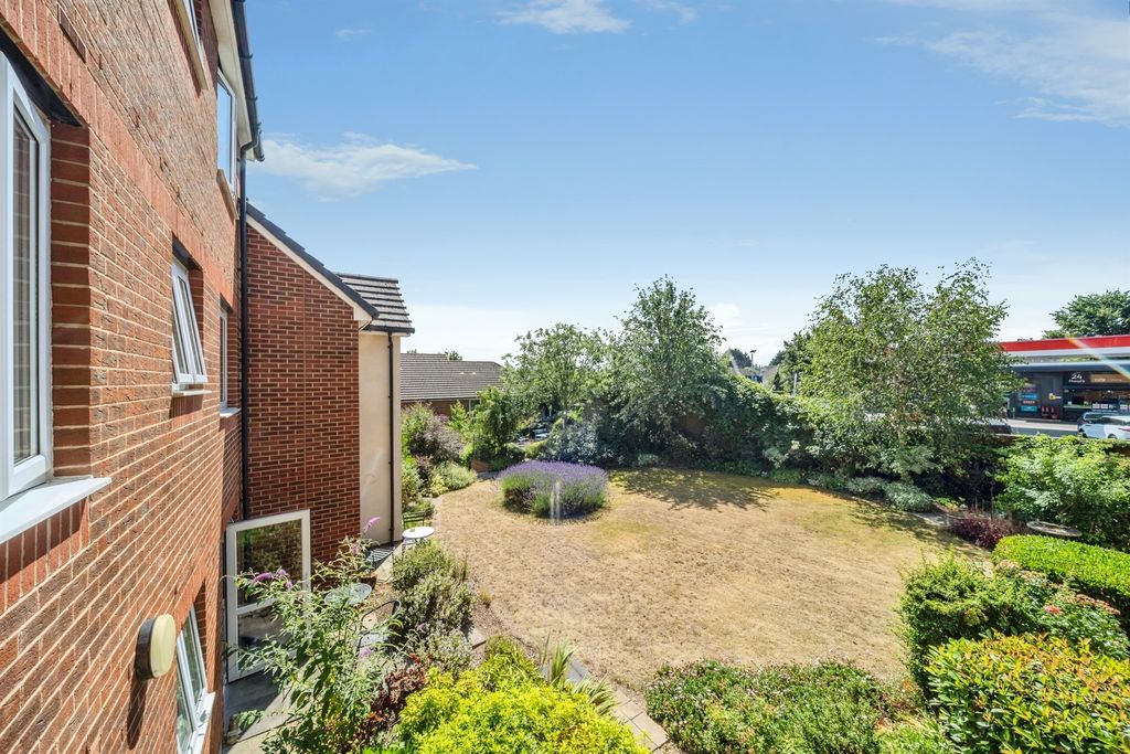 Property photo 2 of 15