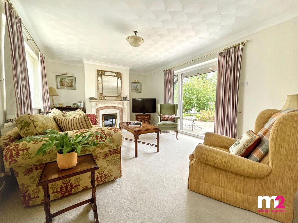 Property photo 2 of 24