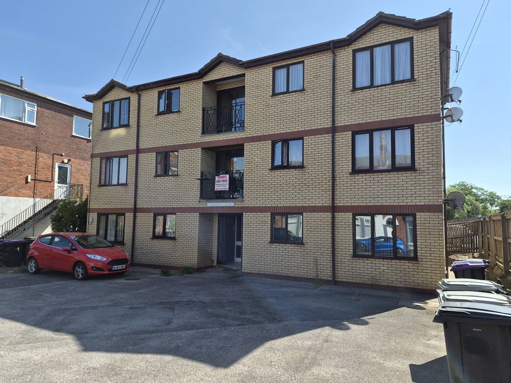 Property photo 3 of 8 20260729-Exterior-7-Kr9Orscdzrux0Lkw.Jpg