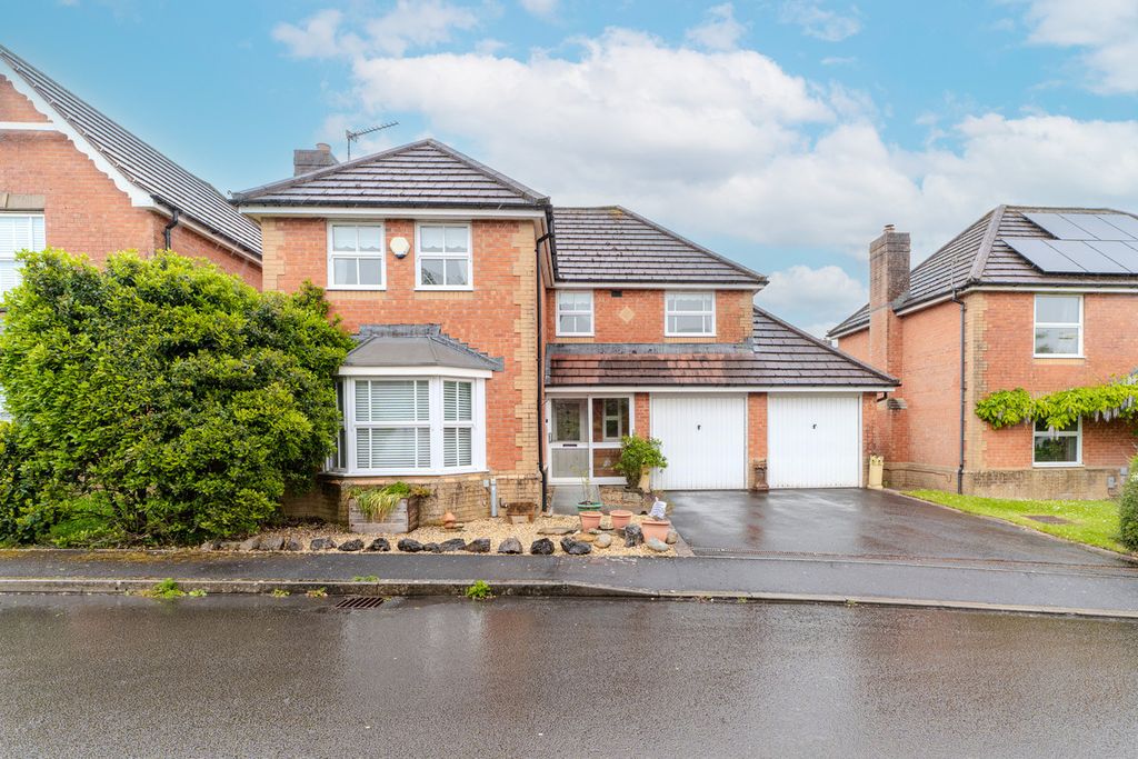 Property photo 1 of 30