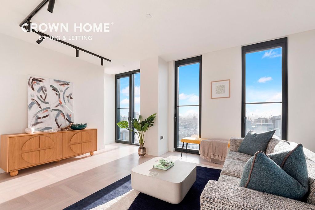 Property photo 3 of 43