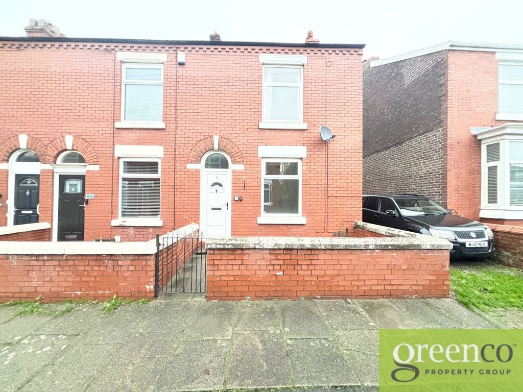 Property photo 2 of 21