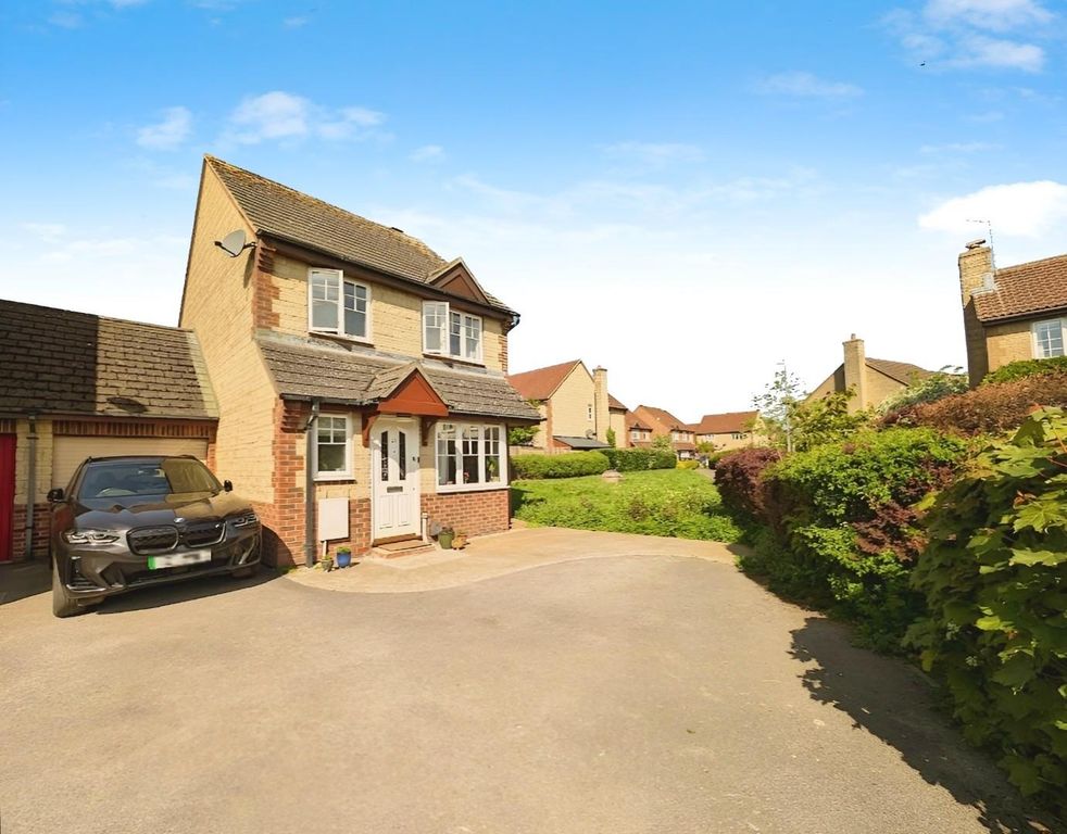 Property photo 1 of 19 27129601-Front.Jpg