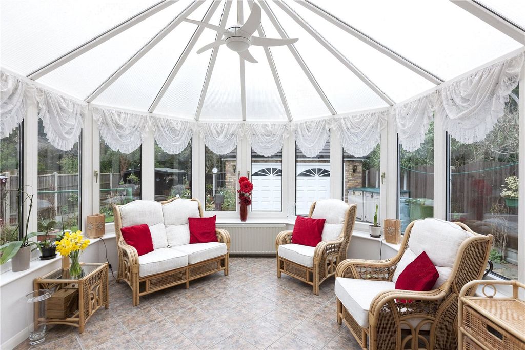 Property photo 2 of 16 Conservatory