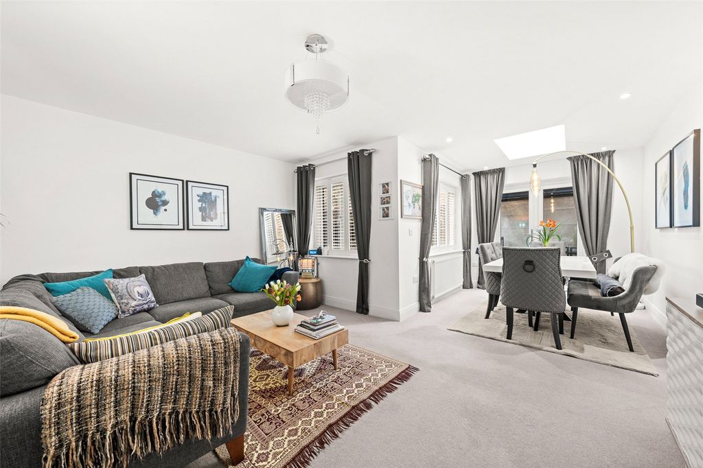 Property photo 3 of 17 Picture No. 15