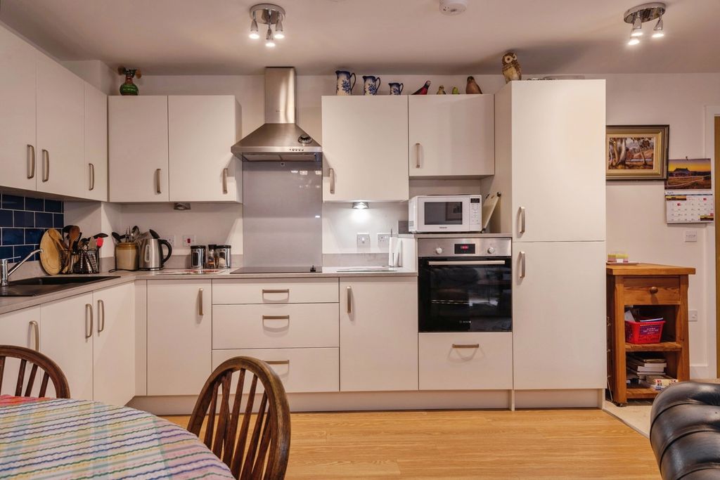 Property photo 1 of 18 Pbox-Img.Jpg