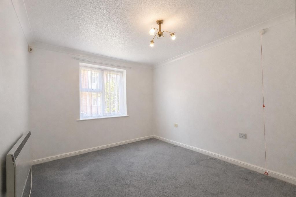 Property photo 3 of 13 A7284823-2664-486c-85E6-Ed83c26ba489.Png