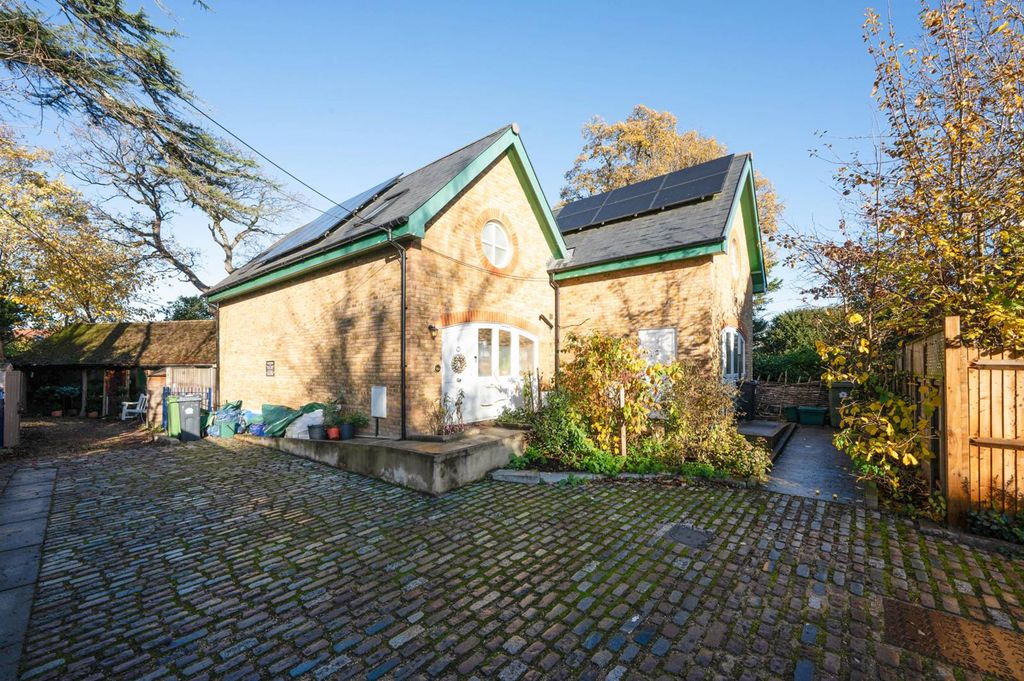 Property photo 3 of 3