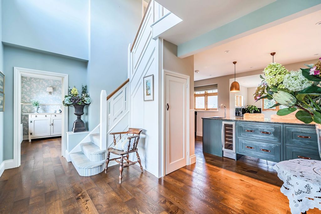 Property photo 3 of 25 Photo 3