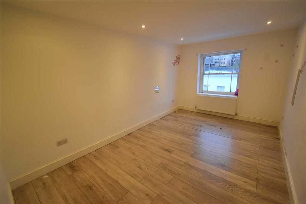 Property photo 3 of 5 Bedroom 1