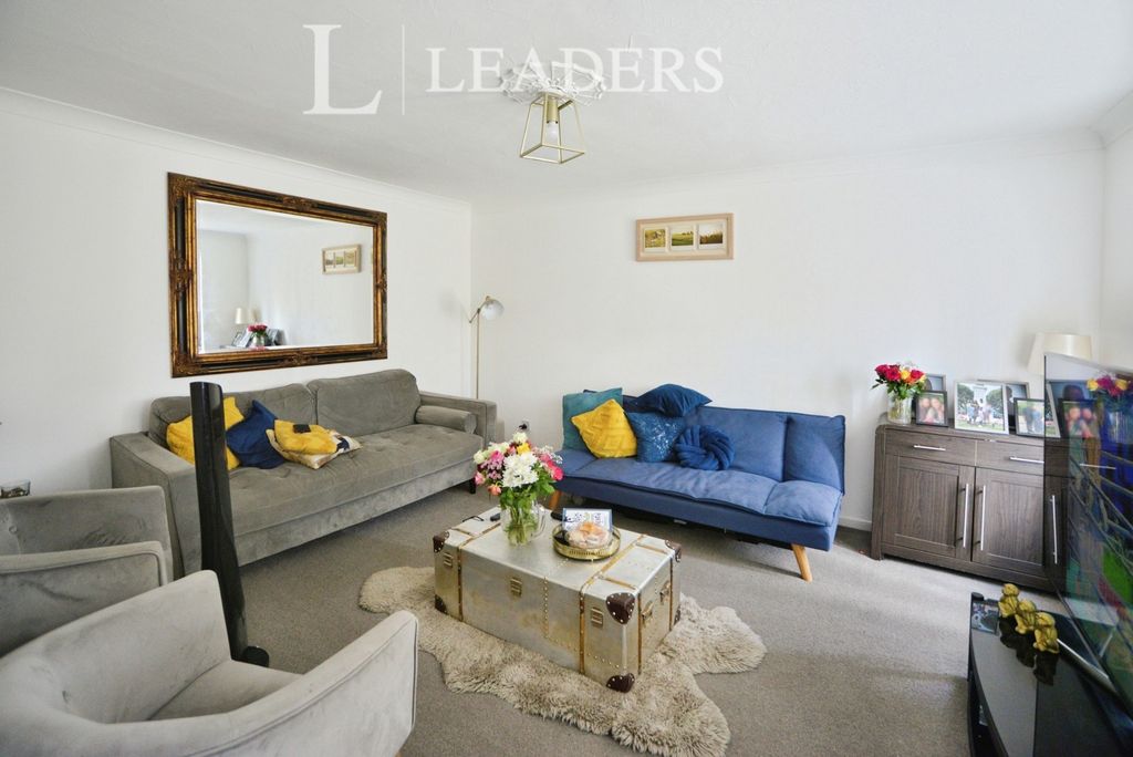 Property photo 3 of 11 Pbox-Img.Jpg