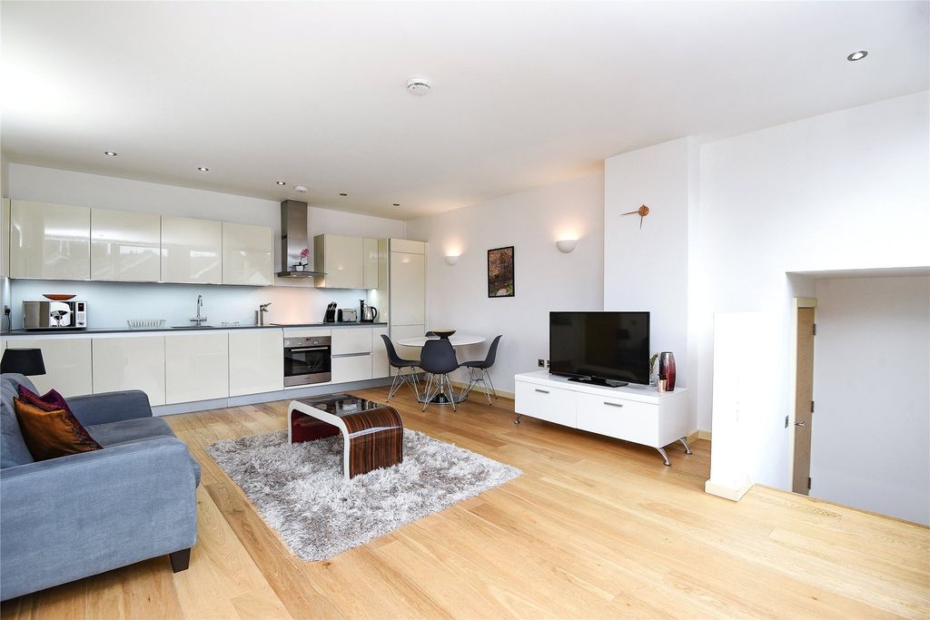 Property photo 2 of 6 Picture No. 05