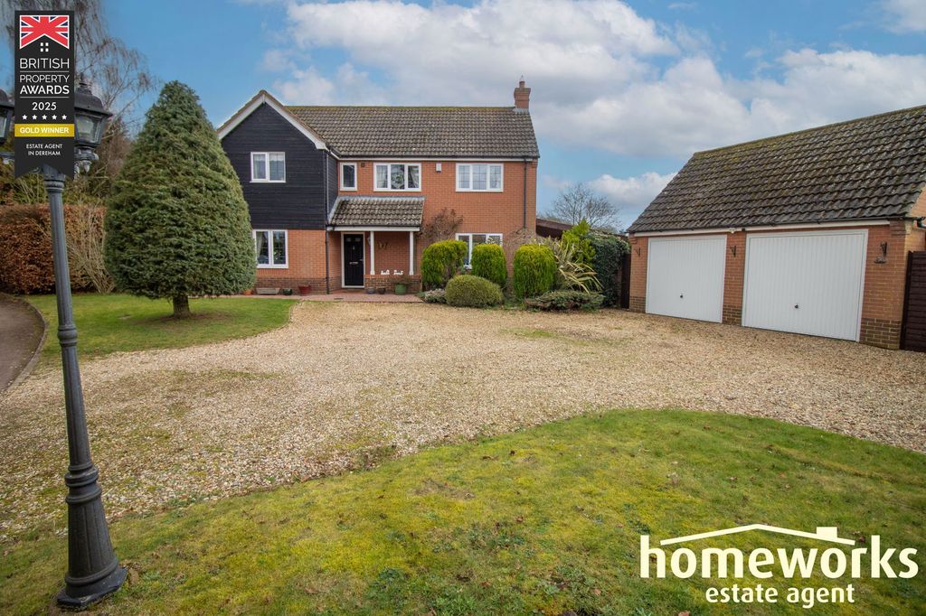 Property photo 2 of 28