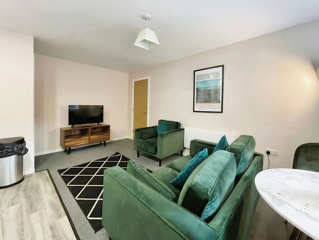 Property photo 3 of 10 A5d769Af-7