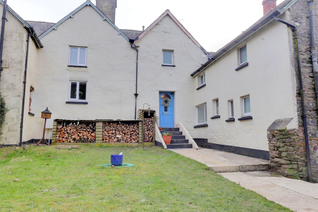 Property photo 3 of 15 Picture No. 02