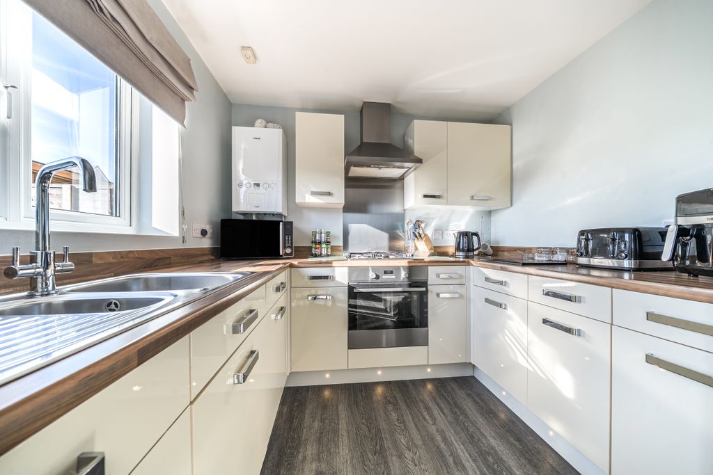 Property photo 3 of 18 13611461168Da465656c64