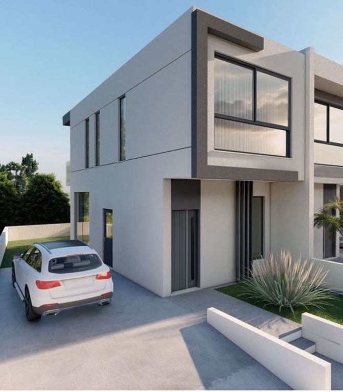 Property photo 2 of 10 Front Of Maisonette