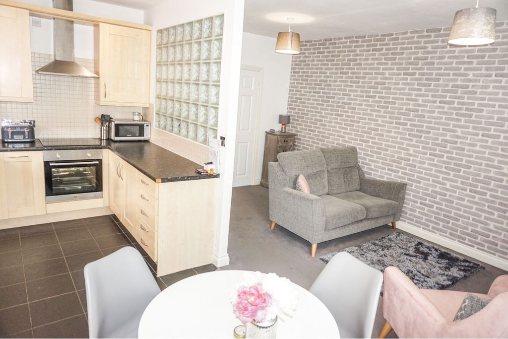 Property photo 2 of 20 Open Plan Living