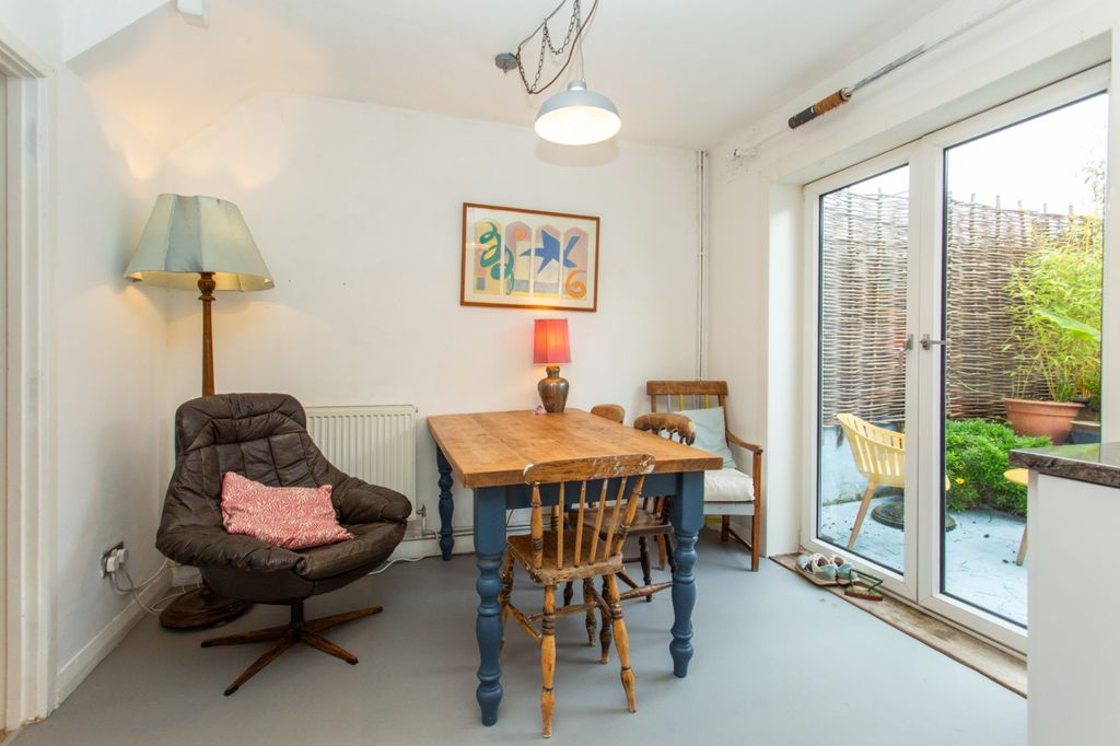 Property photo 3 of 15 Picture 3