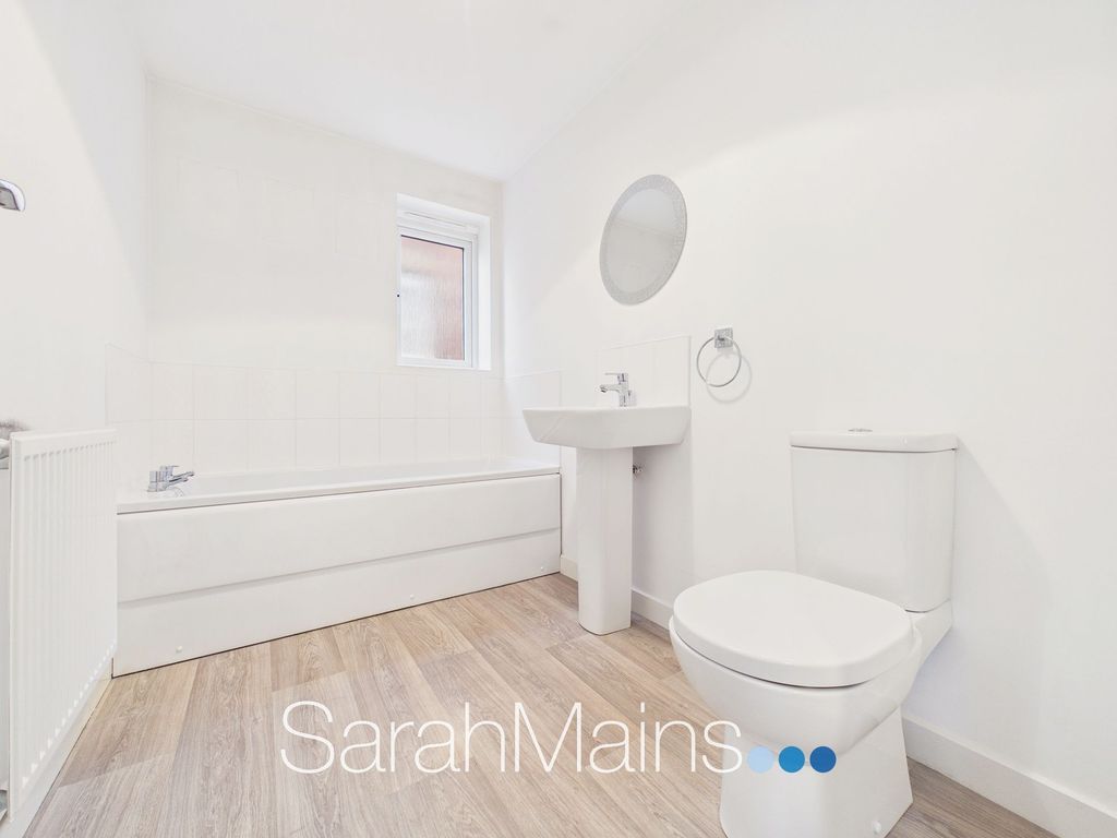 Property photo 3 of 13 Bathroom