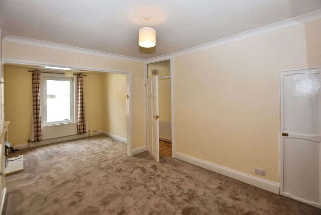 Property photo 2 of 15 Picture 2