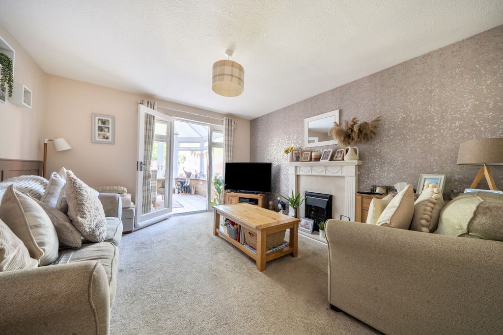 Property photo 3 of 10 1449728-4-69E9E12F54092