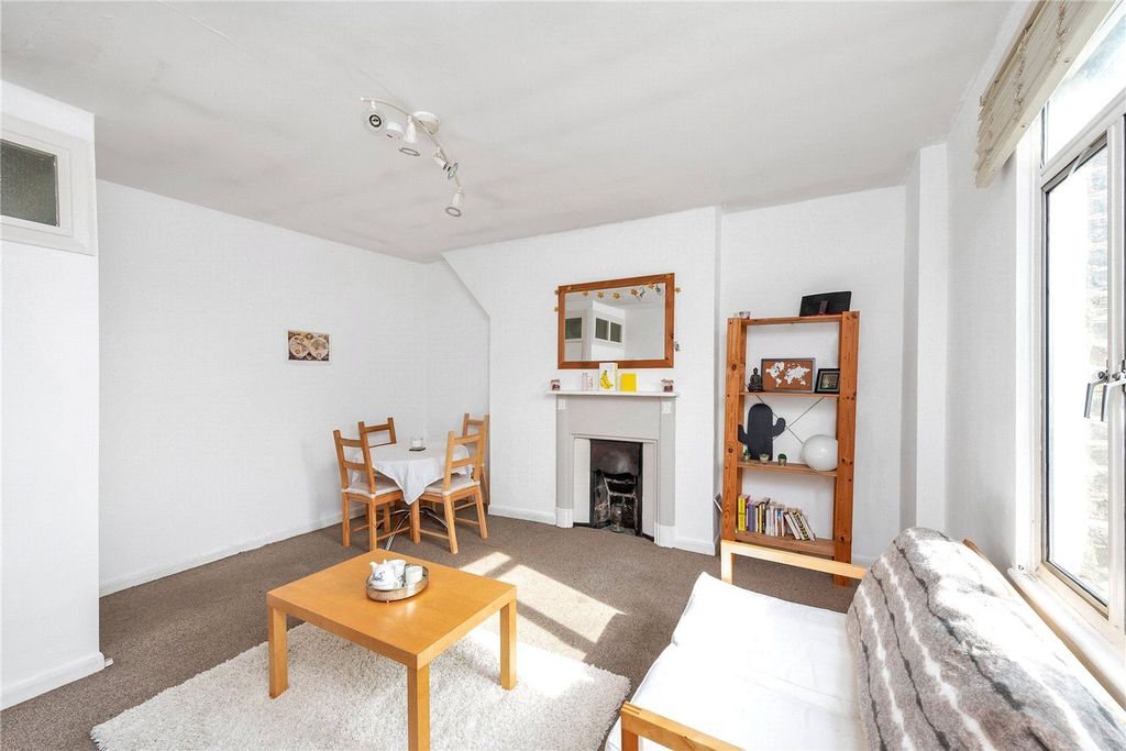 Property photo 3 of 10 Picture No. 18