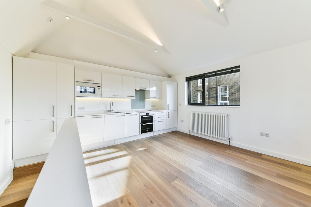 Property photo 1 of 12 Image